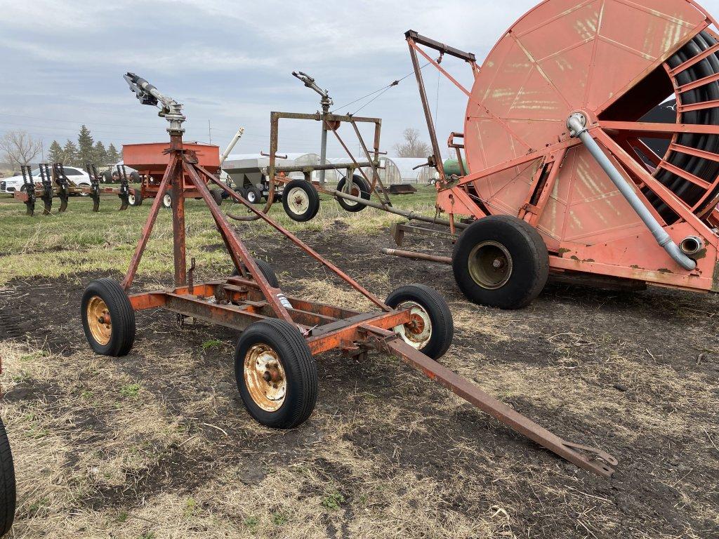 STATIONARY SPRINKER GUN ON A WAGON, TWIN 202 SPRINKLER