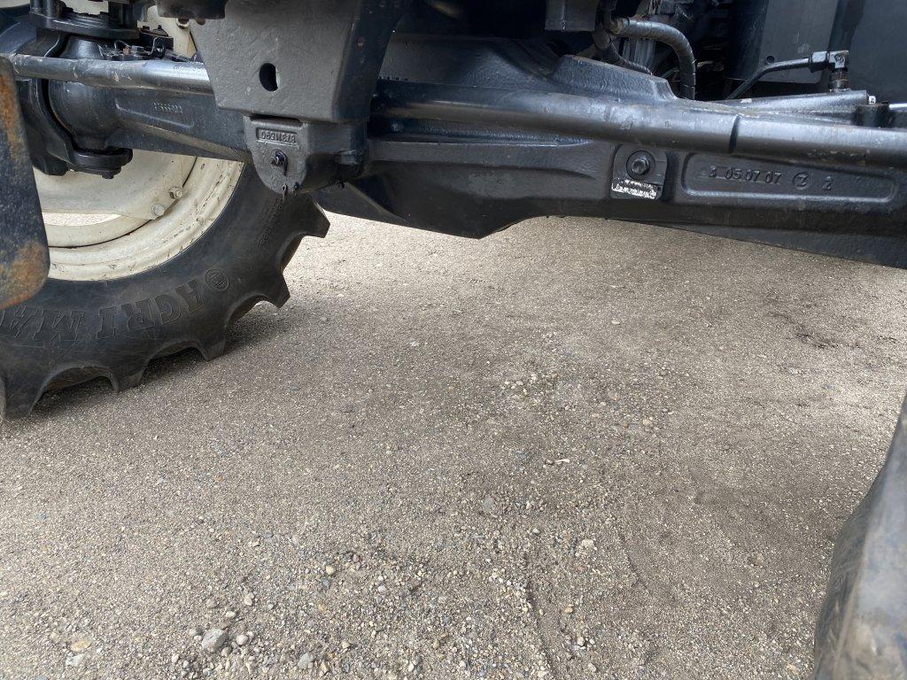 NEW HOLLAND T6030 PLUS TRACTOR, 4WD, 3PT, PTO, 4 REMOTES, 10 FRONT WEIGHTS, 20.8R38 REAR DUALS, 16.9