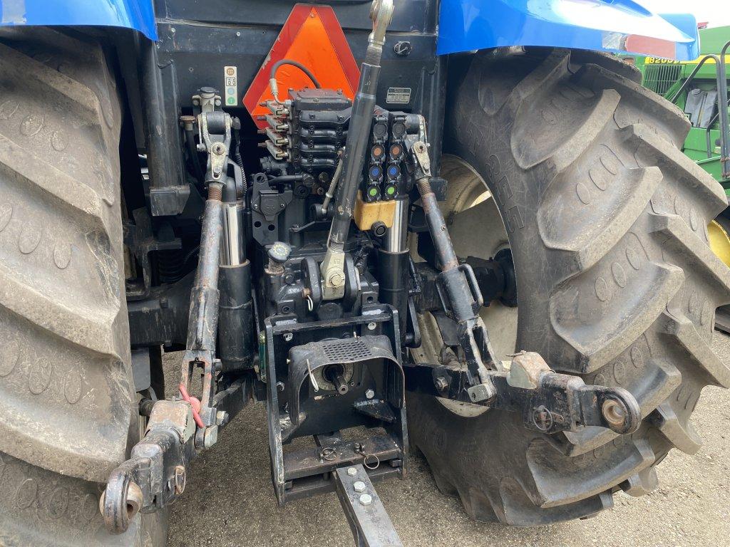 NEW HOLLAND T6030 PLUS TRACTOR, 4WD, 3PT, PTO, 4 REMOTES, 10 FRONT WEIGHTS, 20.8R38 REAR DUALS, 16.9