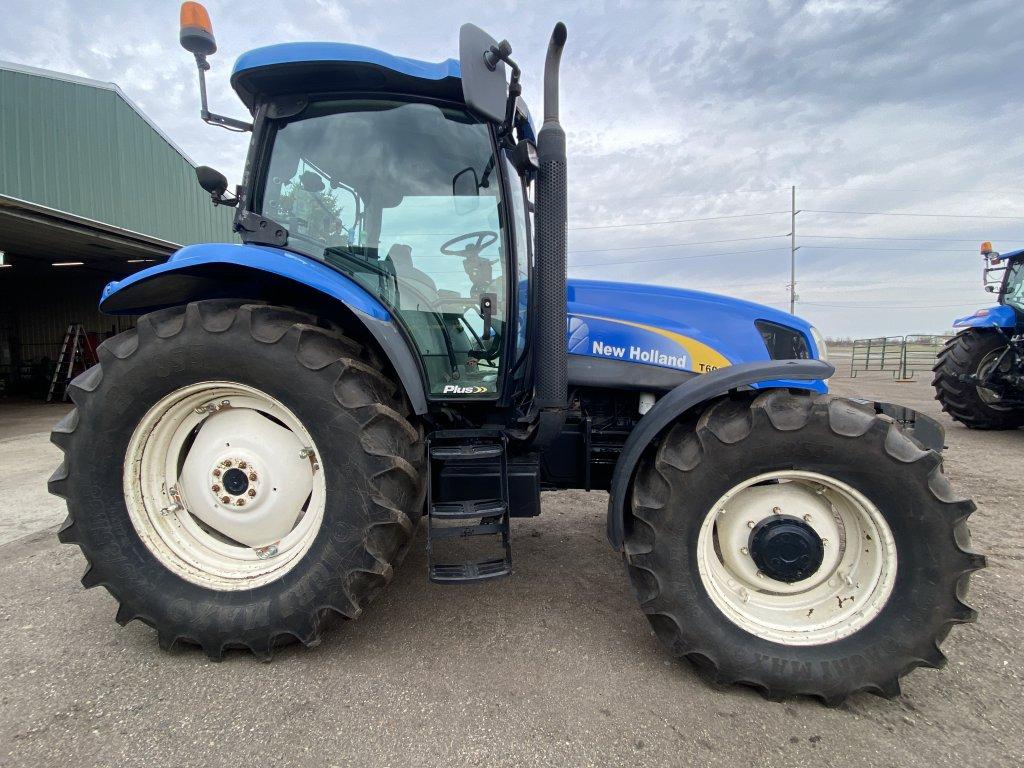 NEW HOLLAND T6030 PLUS TRACTOR, 4WD, 3PT, PTO, 4 REMOTES, 10 FRONT WEIGHTS, 20.8R38 REAR DUALS, 16.9