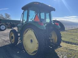 JOHN DEERE 5525 TRACTOR, 4WD, DIESEL, SYNCSHUTTLE TRANS, 3 PT., 540 PTO, 2 REMOTES, HEAT, A/C, 9.5R4