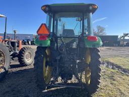 JOHN DEERE 5525 TRACTOR, 4WD, DIESEL, SYNCSHUTTLE TRANS, 3 PT., 540 PTO, 2 REMOTES, HEAT, A/C, 9.5R4