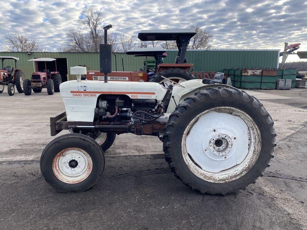 DAVID BROWN 885 TRACTOR, 3PT, PTO, 1-REMOTE, 12.4-38 REAR TIRES, 7208 HOURS SHOWING