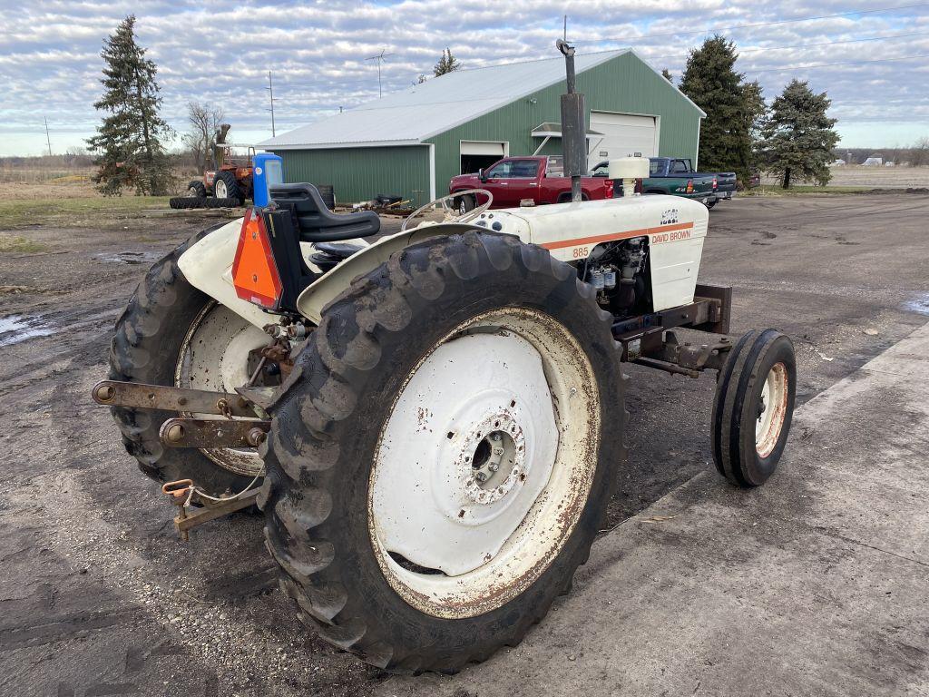 DAVID BROWN 885 TRACTOR, 3PT, PTO, 1-REMOTE, 12.4-38 REAR TIRES, 7208 HOURS SHOWING