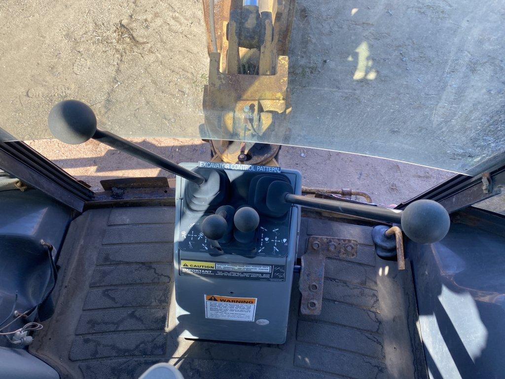 CASE 580L LOADER BACKHOE, 4X4, CAB, 82'' FRONT BUCKET, 23'' REAR BUCKET, REAR OUTRIGGERS, MISSING LO