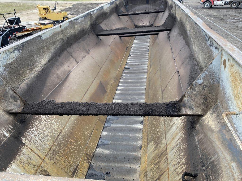 2001 FLOW BOY 8-AXLE LIVE BOTTOM TRAILER, GVWR 136,000 LBS, APPROX 45-TON CAPACITY, TARP, ALL ALUMIN