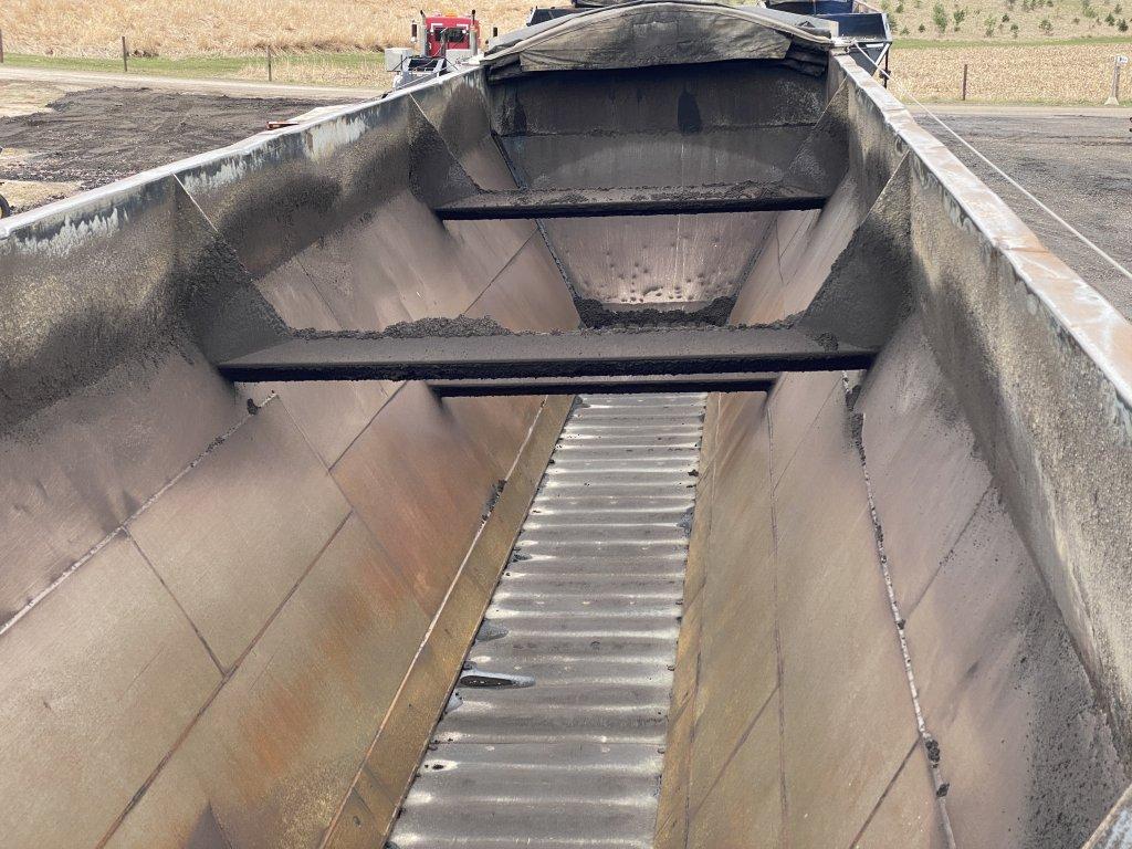2001 FLOW BOY 8-AXLE LIVE BOTTOM TRAILER, GVWR 136,000 LBS, APPROX 45-TON CAPACITY, TARP, ALL ALUMIN