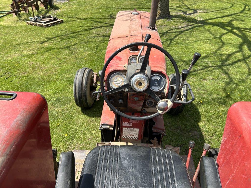 INTERNATIONAL FARMALL 856 TRACTOR, 3PT, NO TOP LINK, 540 & 1000 PTO, DIESEL, 2-REMOTES, 18.4-38 REAR