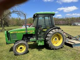 JOHN DEERE 5510N TRACTOR, NARROW FRONT, CAB, HEAT & AC, 3PT, PTO, 2-REMOTES, 14.9-28 REAR TIRES, SYN