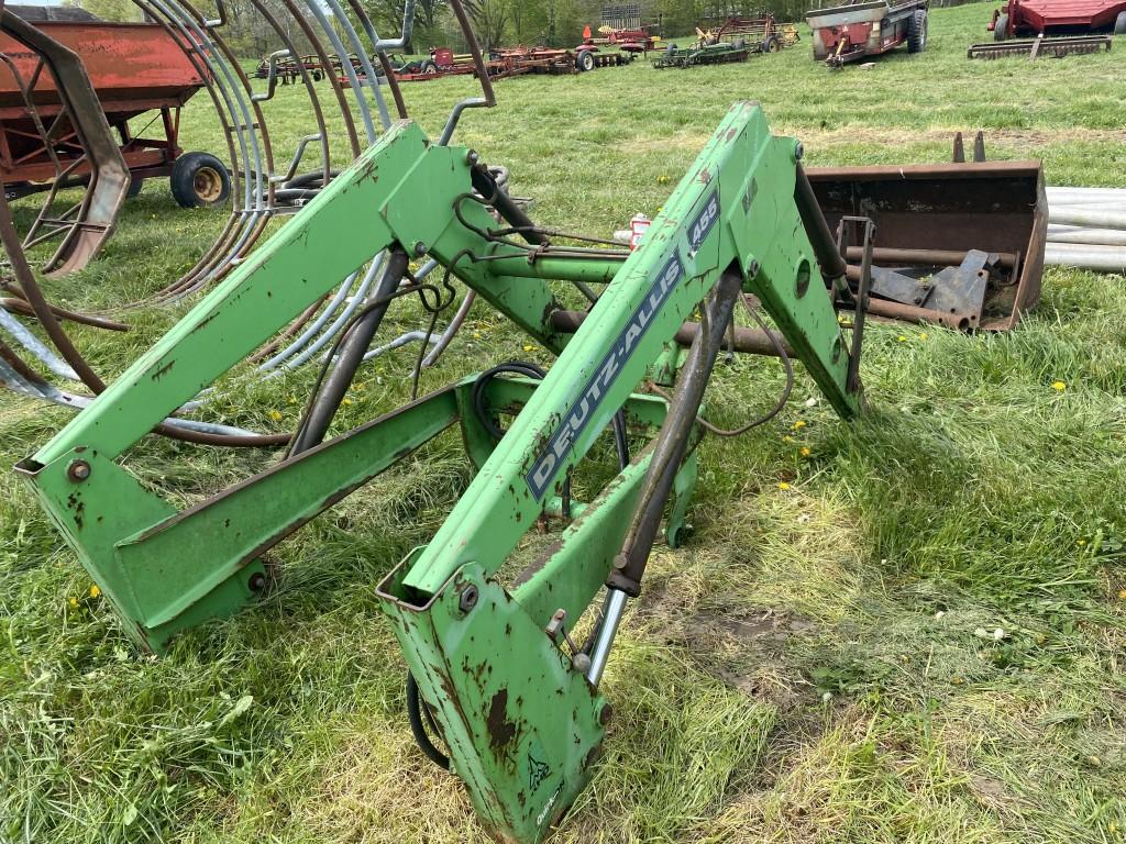 DEUTZ-ALLIS 455 LOADER ATTACHMENT, QUICK-ON, 72'' BUCKET, S/N: 1788