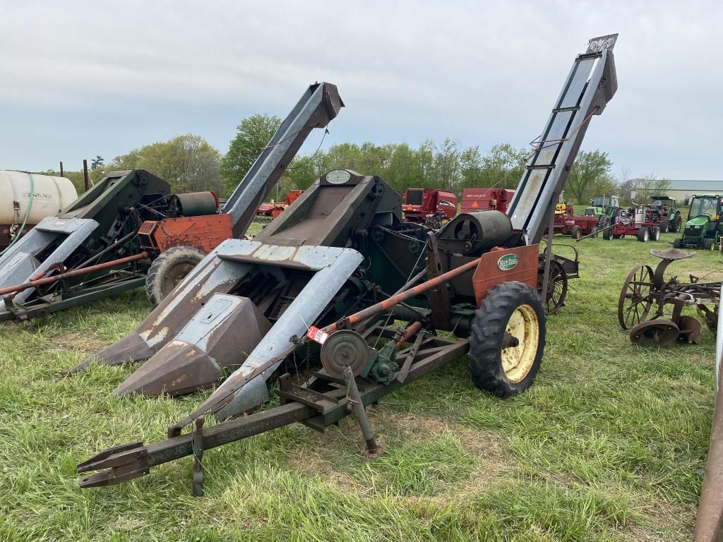 NEW IDEA 324 CORN PICKER, 2-ROW, 32'' ROWS, 540 PTO, REAR HITCH, S/N: 176332