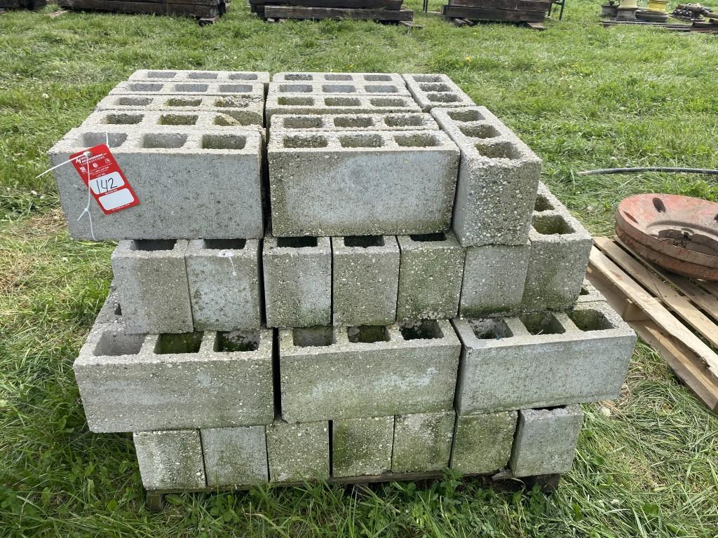 CINDER BLOCKS, 15-1/5'' X 5-1/2'' X 7-1/2'', APPROX. (60)