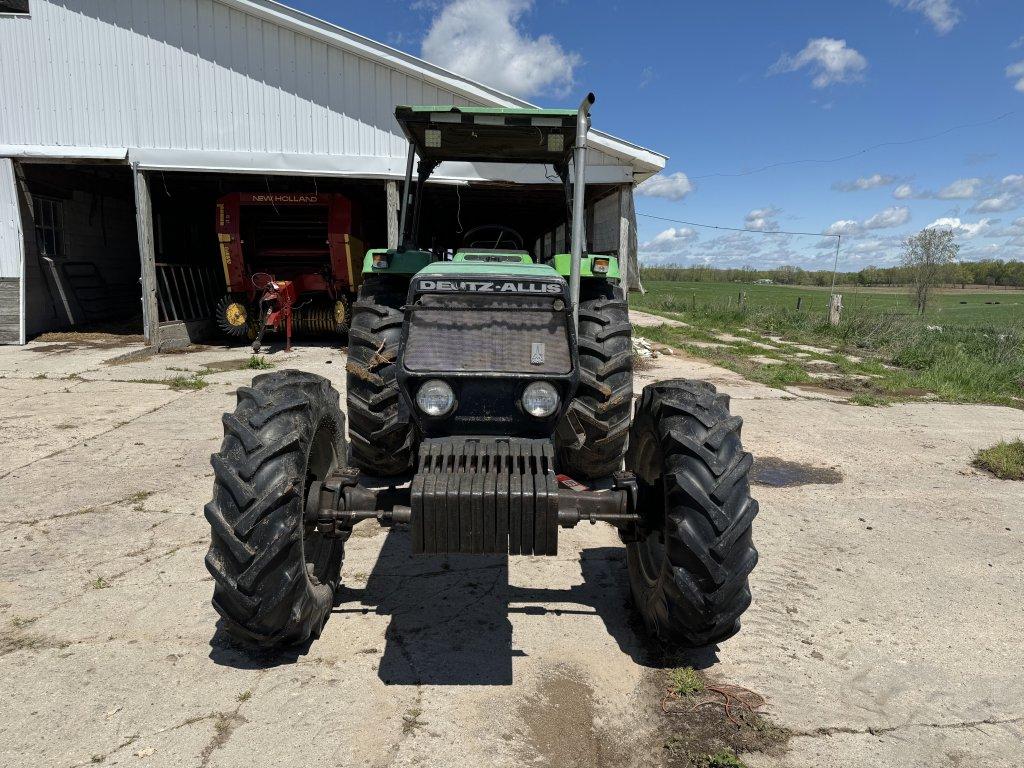 DEUTZ 6275 TRACTOR, 4WD, CANOPY, 3PT, NO TOP LINK, 540 PTO, 2-REMOTES, (12) FRONT WEIGHTS, 18.4-30 R