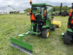 JOHN DEERE 1025R TRACTOR, CAB, HEAT/AC, 4WD, YANMAR 1.267L DIESEL, 3PT, PTO, 2 MIDDLE HYDRAULIC OUTL