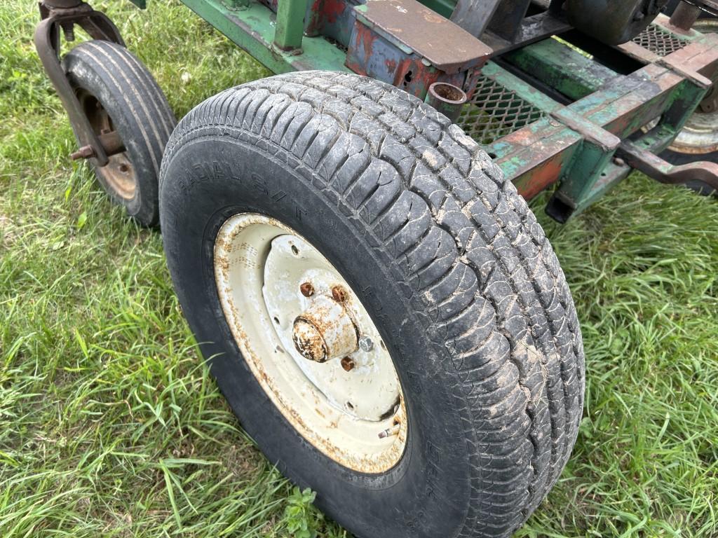 4-WHEEL FORE CART, 2-CYLINDER 25-HP DEUTZ DIESEL, 540 PTO, RECENTLY REBUILT MOTOR, 1-HYDRAULIC REMOT