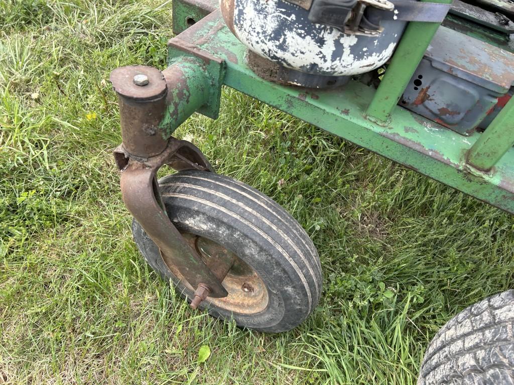 4-WHEEL FORE CART, 2-CYLINDER 25-HP DEUTZ DIESEL, 540 PTO, RECENTLY REBUILT MOTOR, 1-HYDRAULIC REMOT