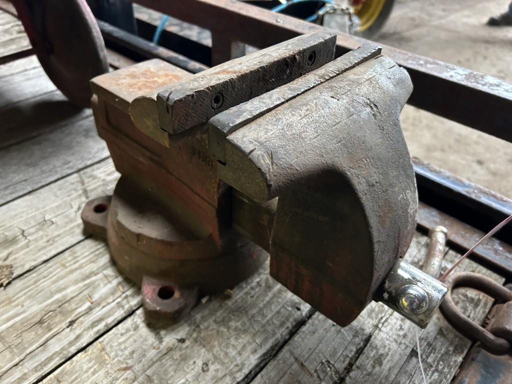 WILTON 8'' VISE