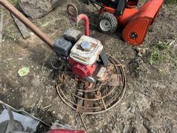 CONCRETE POWER TROWEL WITH HONDA GAS ENGINE