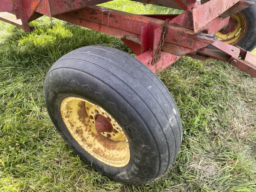 KORY GRAVITY WAGON, APPROX. 250 BU., REAR HITCH