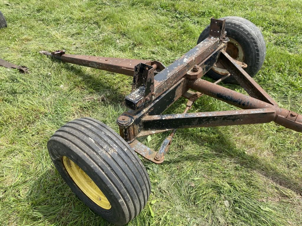 RUNNING GEAR WITH TANDEM REAR AXLE, MISSING 2-WHEELS