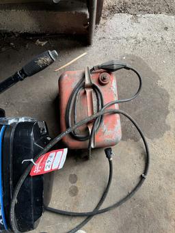 MERCURY 9.8HP OUTBOARD MOTOR WITH GAS TANK