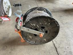 FENCING REEL WITH WIRE