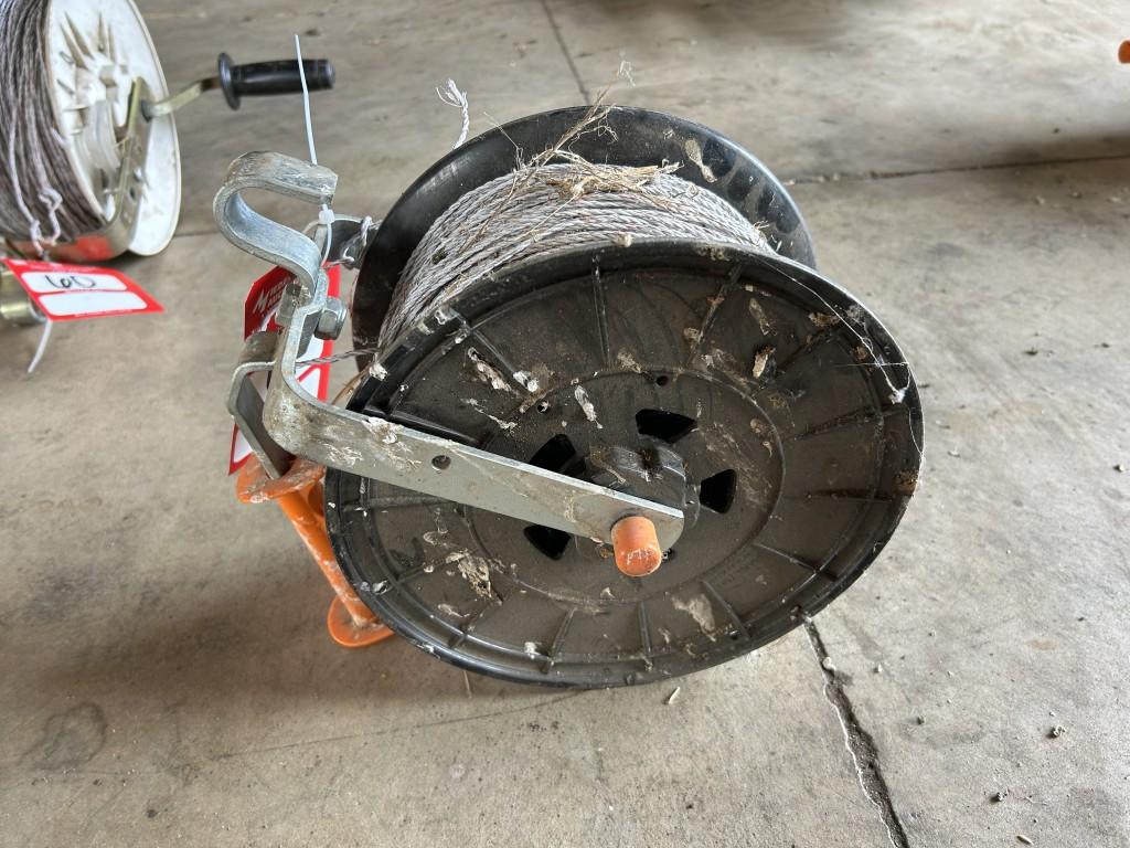 FENCING REEL WITH WIRE