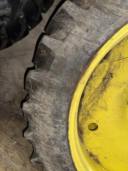 FIRESTONE 320-90R46 REAR DUALS (2)