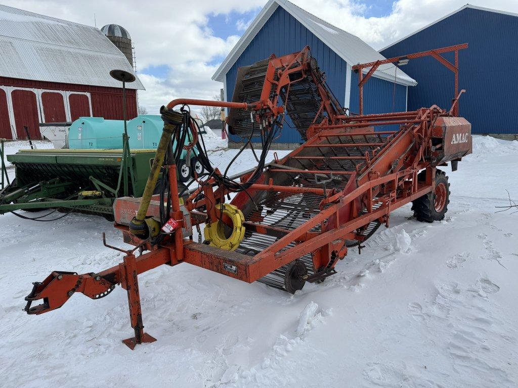 1990 AMAC F2 CARROT HARVESTER, 6' WIDE, SIDE FOLDING AUGER, PULL TYPE, PTO, CHAIN CONVEYORS, S/N: 50