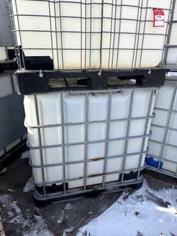 LIQUID FERTILIZER STORAGE TANKS, 275 GALLLON (2)