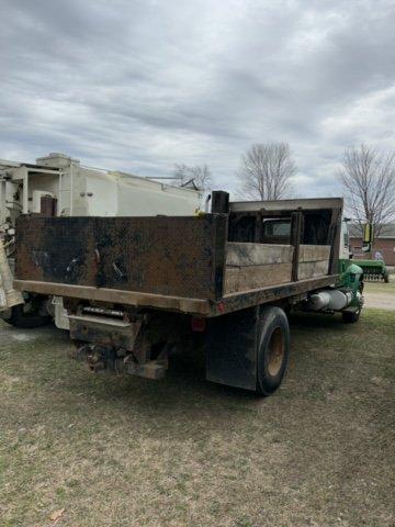 2007 IH 4300 STAKE TRUCK, DT466 DIESEL ENGINE, 6-SPEED TRANS, DUAL ARM DUMP, 16', ENGINE REPLACEMENT