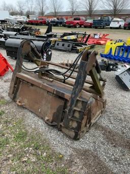 SKID STEER BUCKET WITH GRAPPLE, 72''