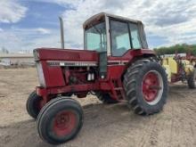1981 CASE IH 1086 TRACTOR