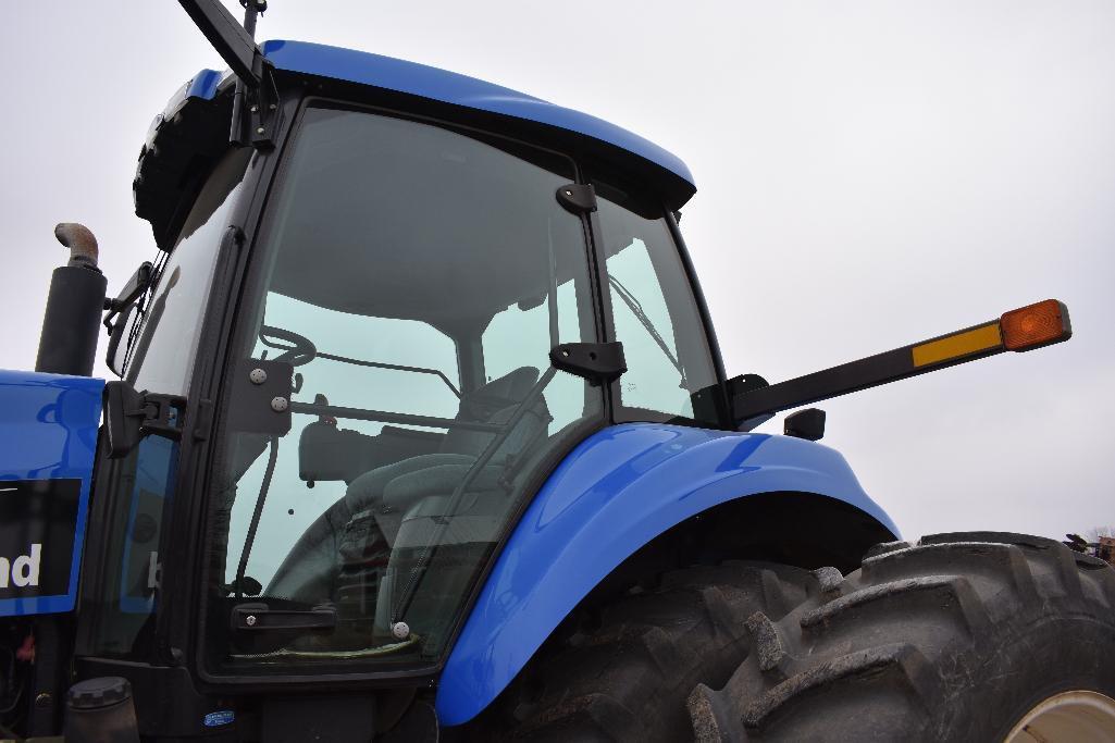 '06 NH TG215 MFWD tractor