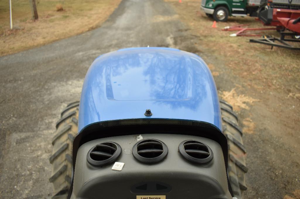 '06 NH TG215 MFWD tractor