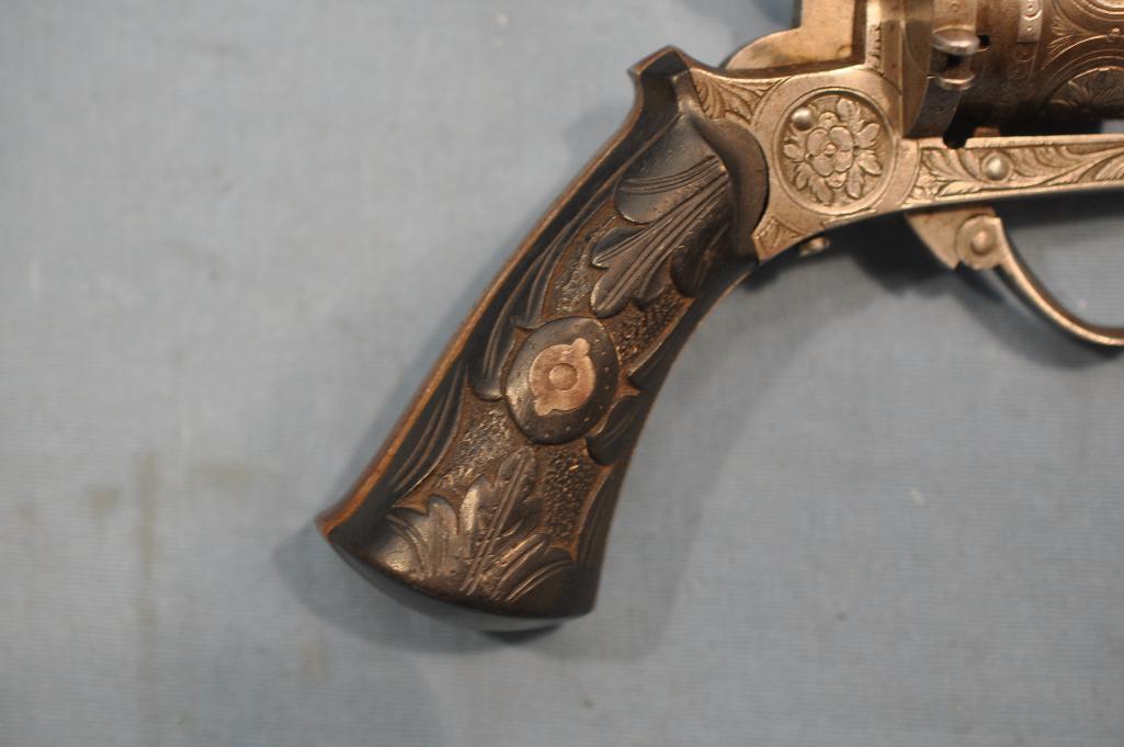 Unmarked Antique revolver.32 cal