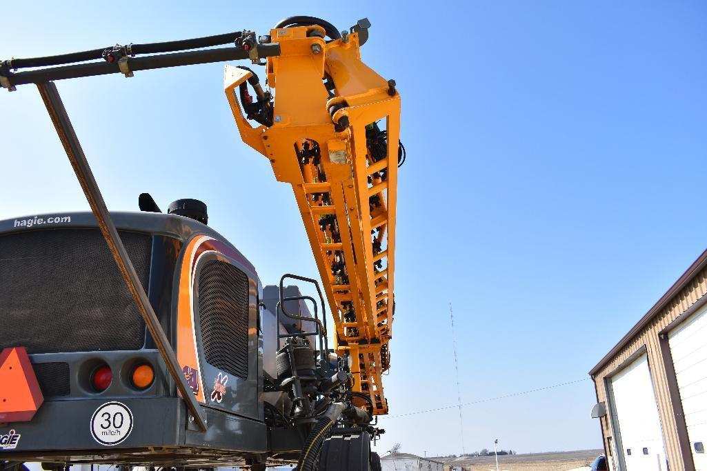 '12 Hagie STS 14 self-propelled sprayer