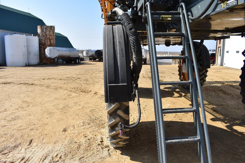'12 Hagie STS 14 self-propelled sprayer