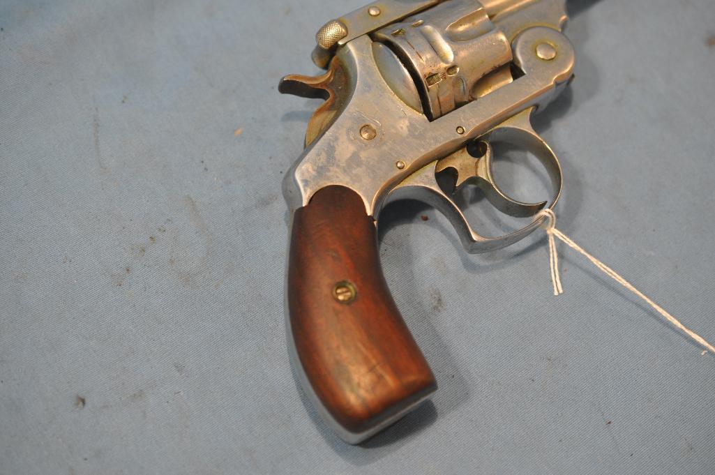 REVOLVER
