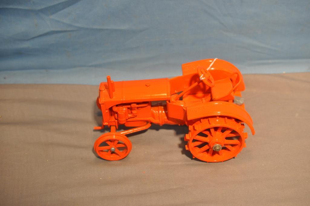 SCALE MODELS 1/16TH SCALE AC TRACTOR, 1992 LOUISVILLE FARM SHOW