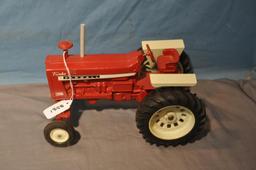 ERTL 1/16TH SCALE FARMALL 1206 TURBO TRACTOR
