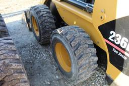 Caterpillar 236B skidsteer