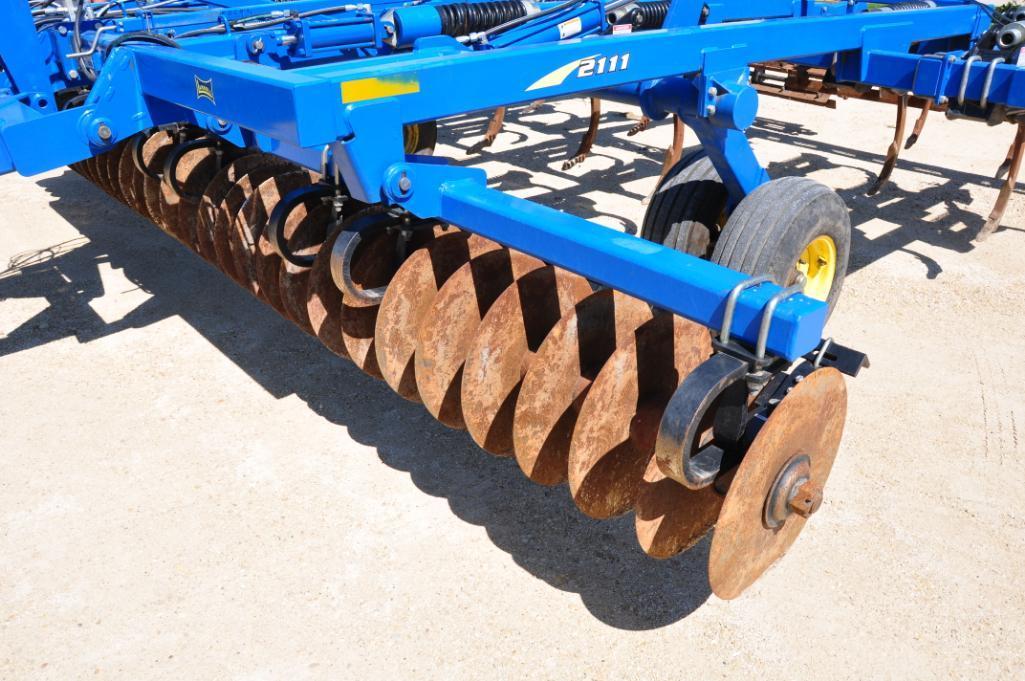 2013 Landoll 2111 19' 15-shank disc-chisel