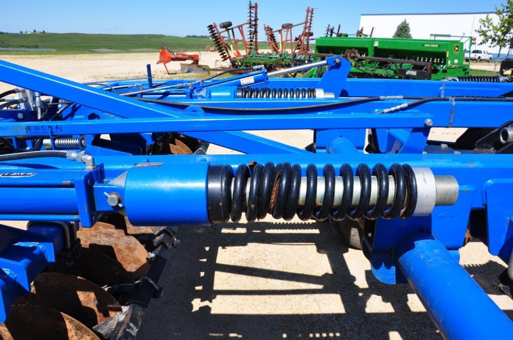 2013 Landoll 2111 19' 15-shank disc-chisel