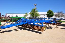 2013 Landoll 2111 19' 15-shank disc-chisel