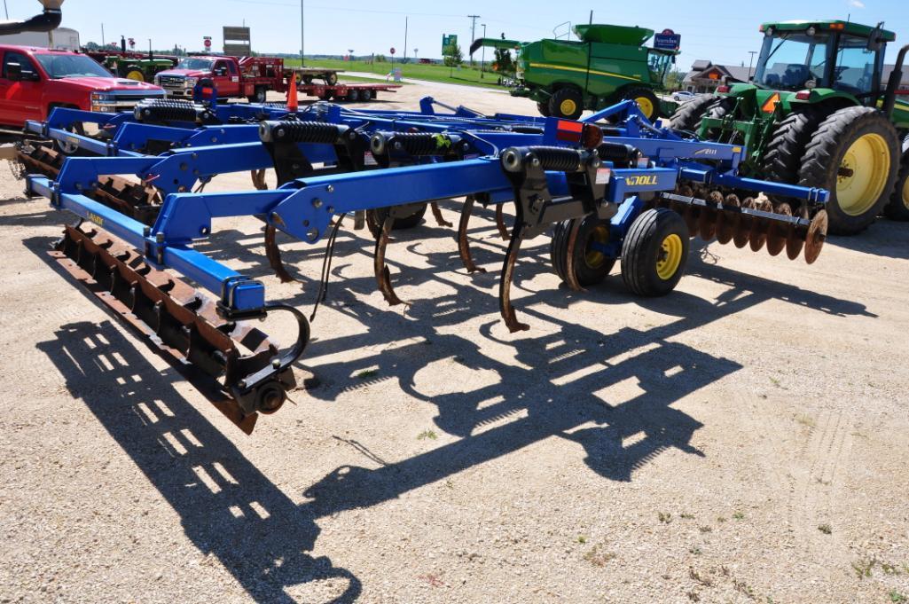 2013 Landoll 2111 19' 15-shank disc-chisel