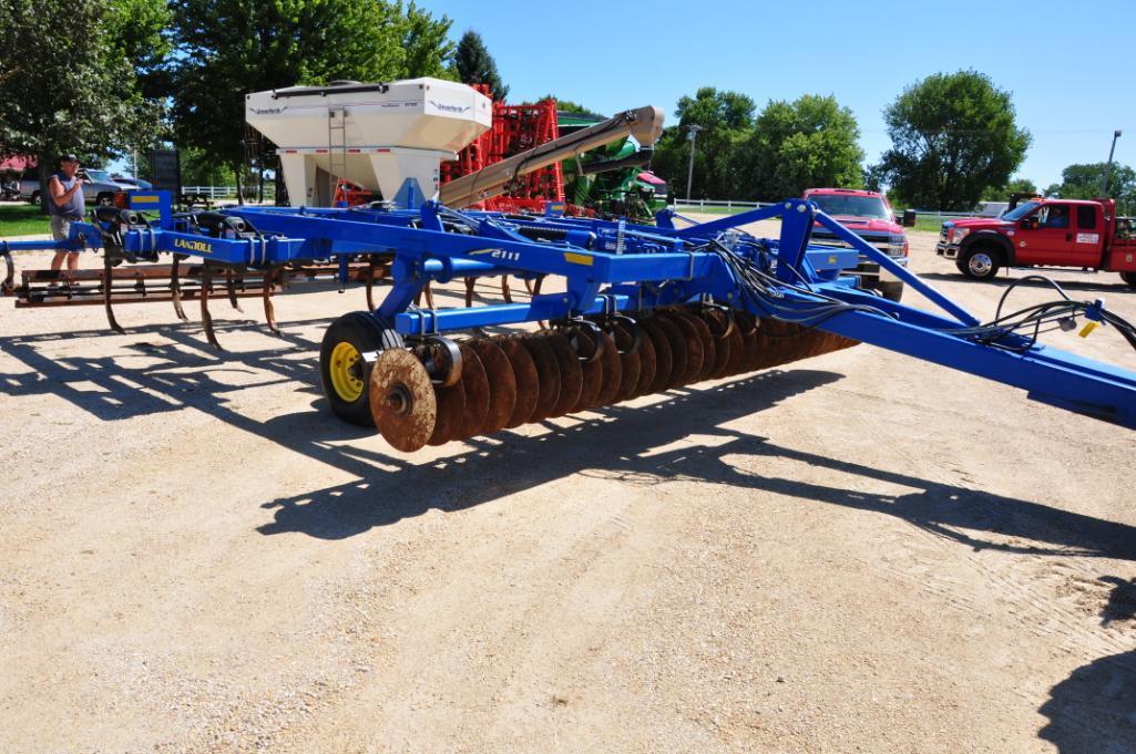 2013 Landoll 2111 19' 15-shank disc-chisel