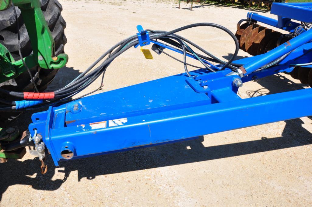 2013 Landoll 2111 19' 15-shank disc-chisel