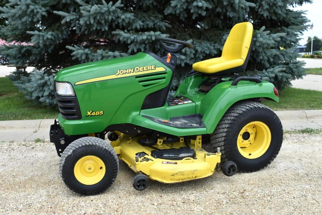 2004 John Deere X485 riding lawn mower