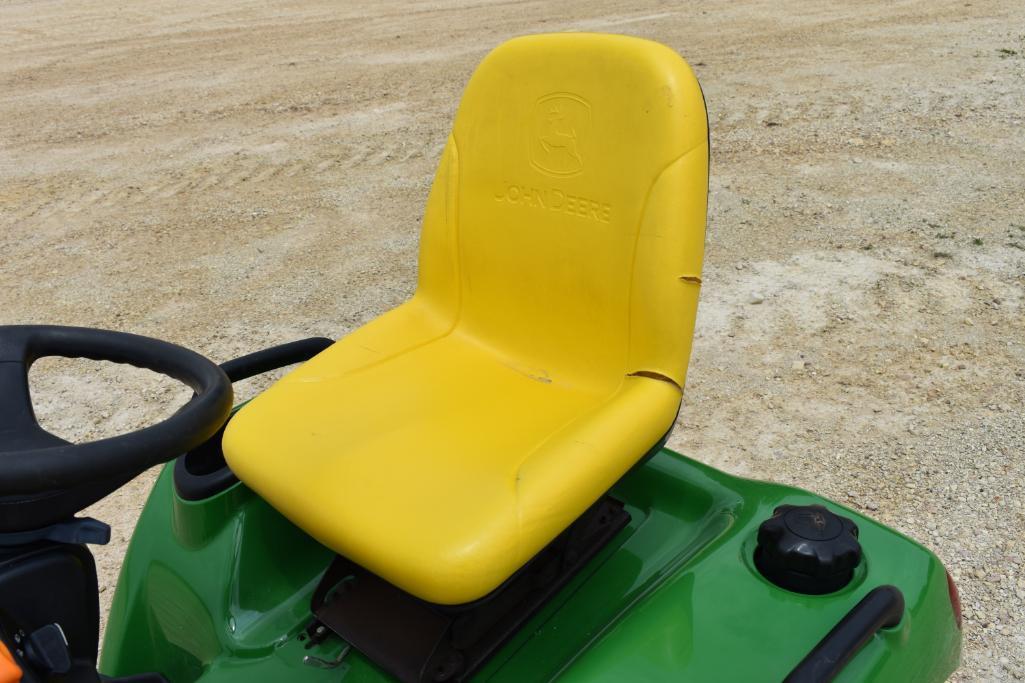 2004 John Deere X485 riding lawn mower